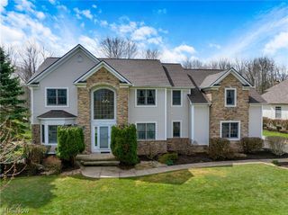 38595 Flanders Drive, Solon, OH 44139