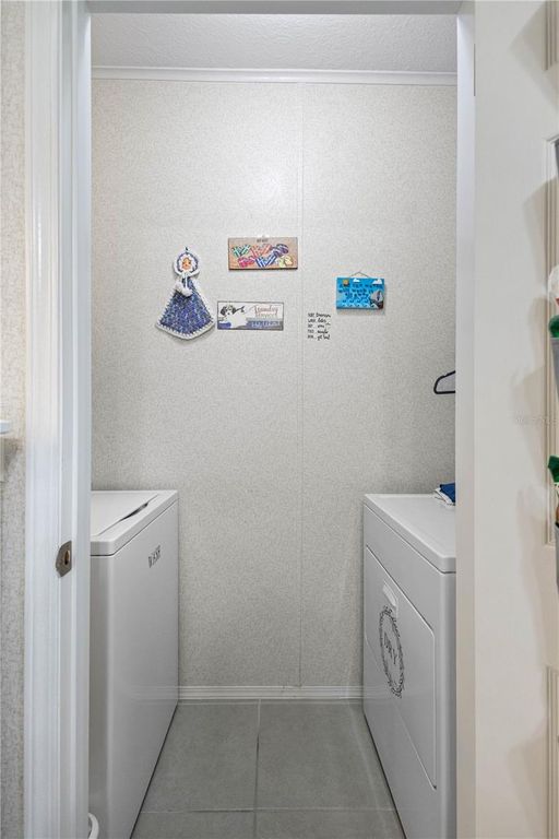 Image 17 of property listing at 3421 70TH AVENUE E, Ellenton, FL 34222