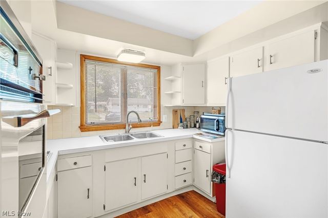 1024 Oakwood Drive, Elyria, OH 44035