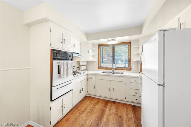 1024 Oakwood Drive, Elyria, OH 44035