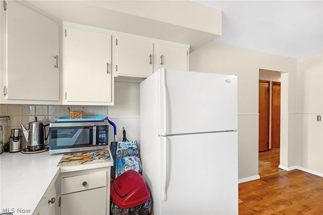 1024 Oakwood Drive, Elyria, OH 44035