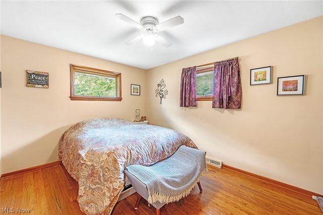 1024 Oakwood Drive, Elyria, OH 44035