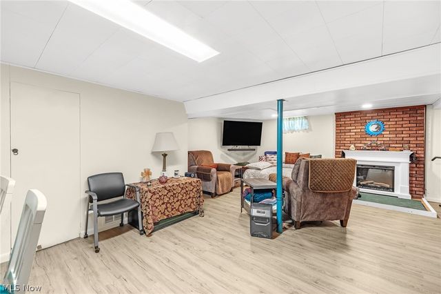 1024 Oakwood Drive, Elyria, OH 44035