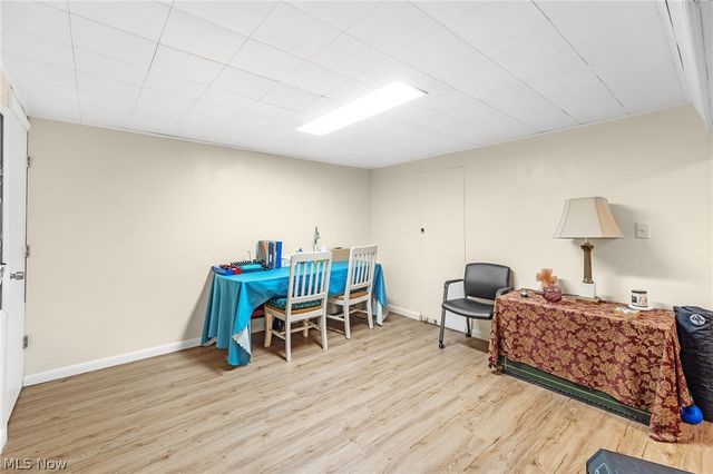 1024 Oakwood Drive, Elyria, OH 44035
