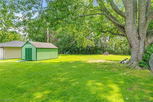 1024 Oakwood Drive, Elyria, OH 44035