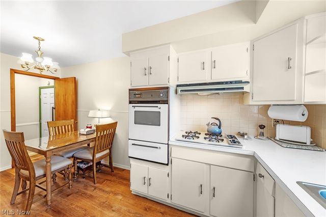 1024 Oakwood Drive, Elyria, OH 44035