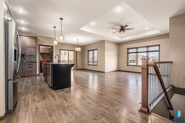 6332 S Badlands Ct, Sioux Falls, SD 57108