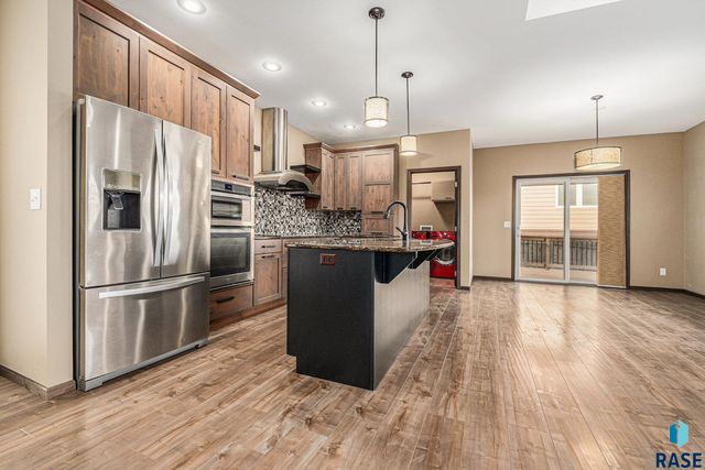 6332 S Badlands Ct, Sioux Falls, SD 57108