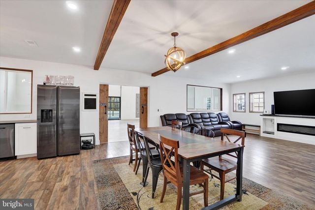 3828 BROWNTON RD, Felton, PA 17322