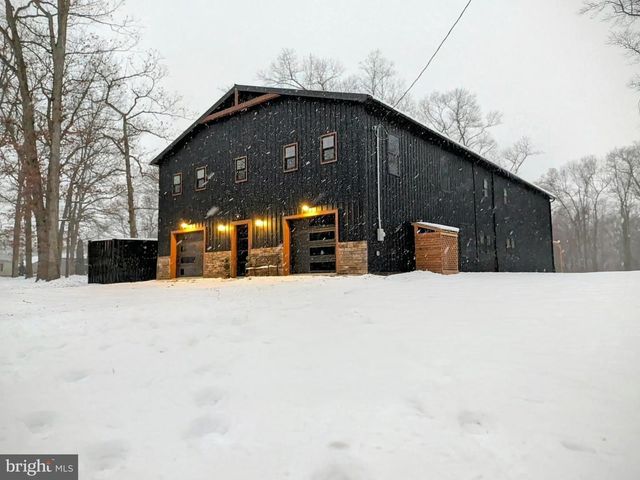 3828 BROWNTON RD, Felton, PA 17322