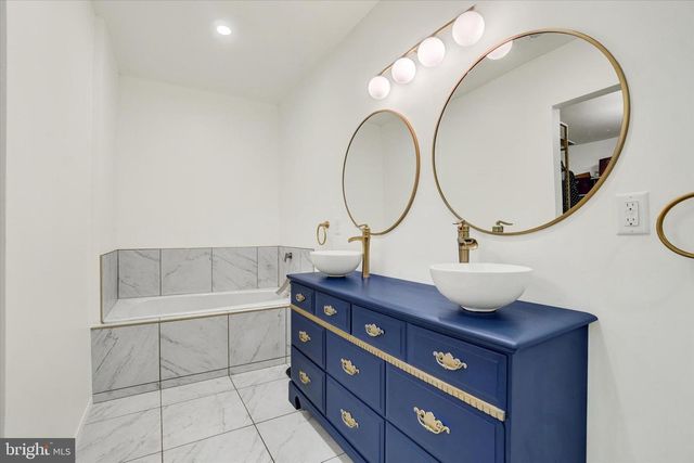 3828 BROWNTON RD, Felton, PA 17322