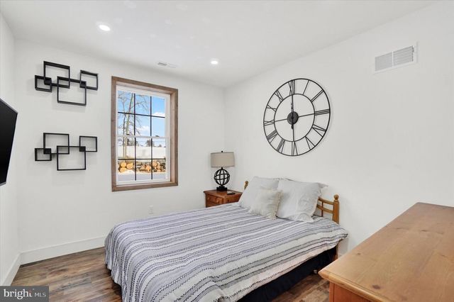 3828 BROWNTON RD, Felton, PA 17322