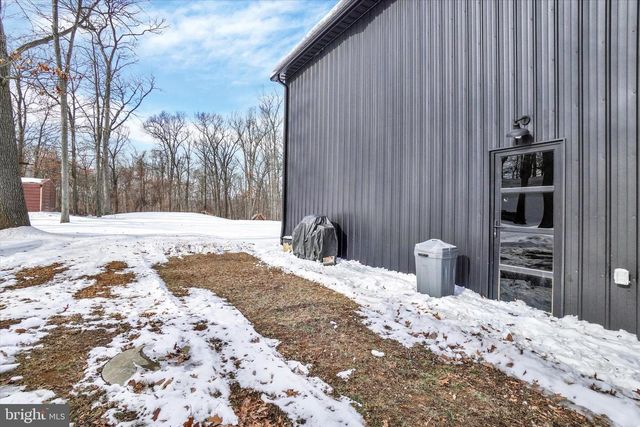 3828 BROWNTON RD, Felton, PA 17322