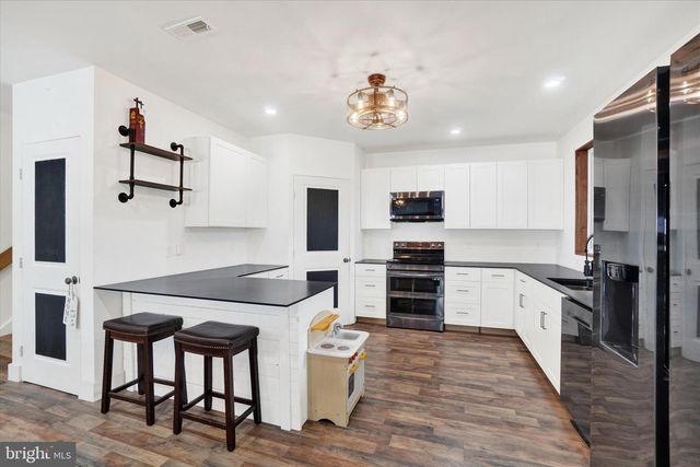 3828 BROWNTON RD, Felton, PA 17322