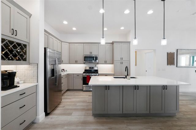 2447 YOUNGMANN LOOP, The Villages, FL 32163