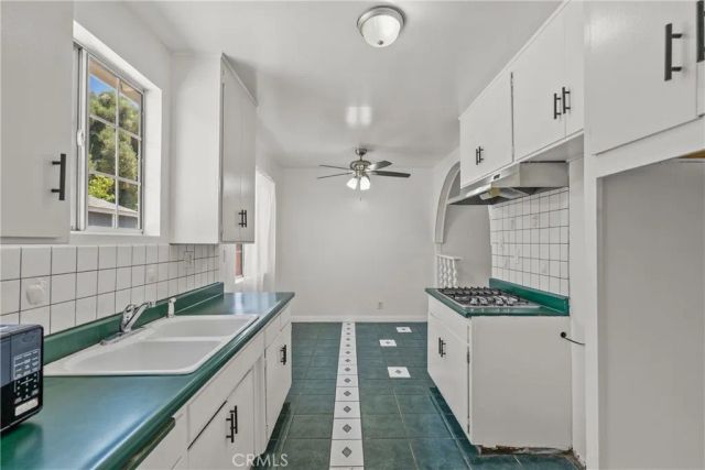 11144 Laurel Canyon Boulevard, Los Angeles, CA 91340
