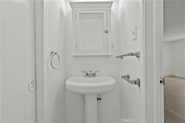 11144 Laurel Canyon Boulevard, Los Angeles, CA 91340