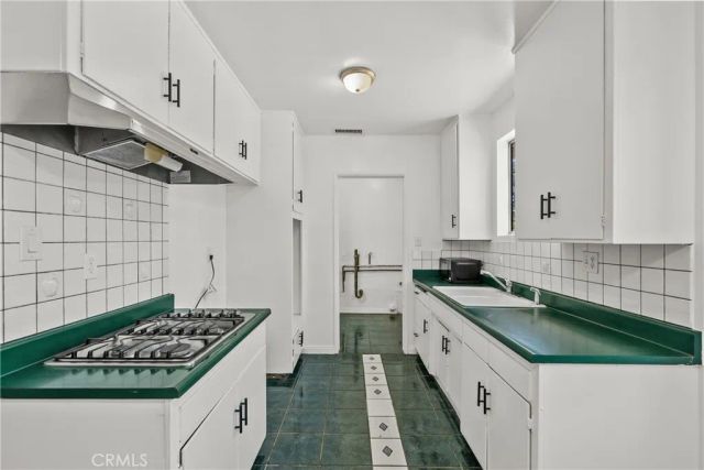 11144 Laurel Canyon Boulevard, Los Angeles, CA 91340