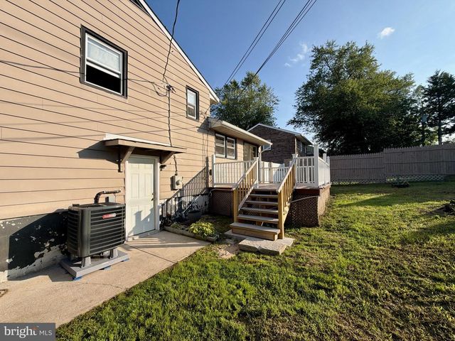 18 AQUILLA AVE, New Castle, DE 19720