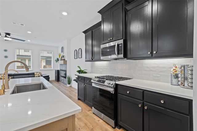 801 Cavitt Court, Prosper, TX 75078