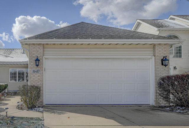 1647 Dogwood Drive, Crown Point, IN 46307