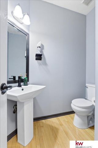 2141 Ashwood Avenue, Papillion, NE 68133