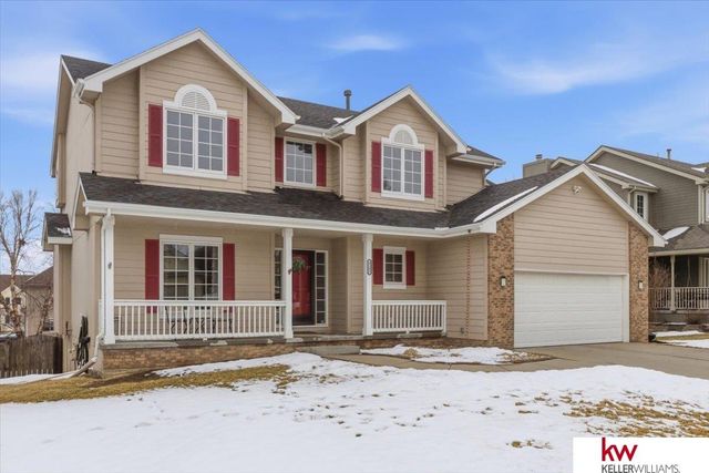 2141 Ashwood Avenue, Papillion, NE 68133