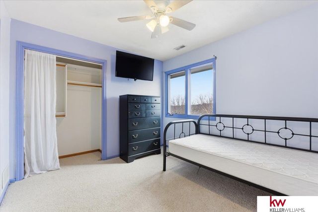 2141 Ashwood Avenue, Papillion, NE 68133