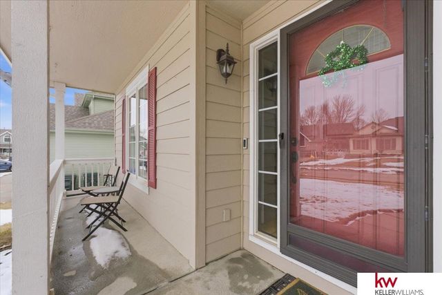 2141 Ashwood Avenue, Papillion, NE 68133