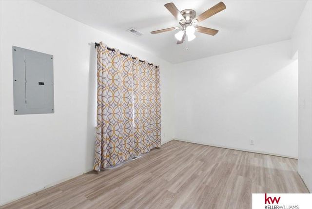 2141 Ashwood Avenue, Papillion, NE 68133