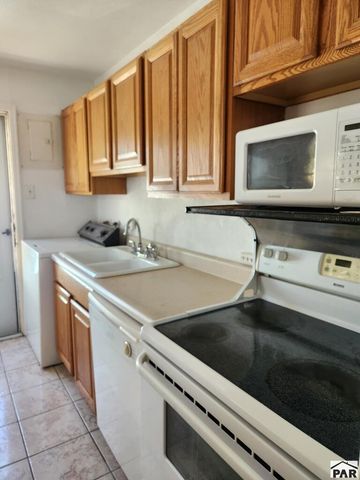 2930 San Isabel Ave, Pueblo, CO 81008