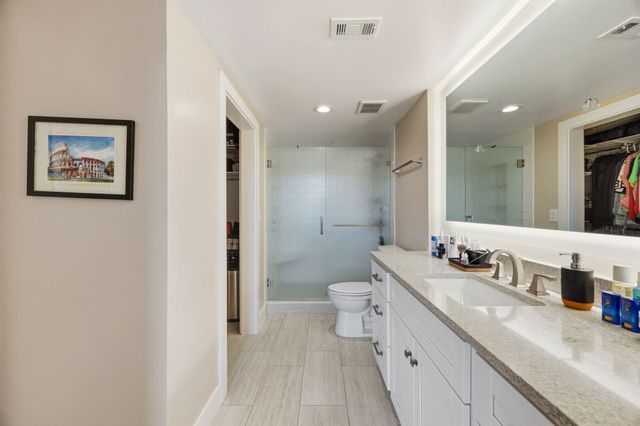 2502 Live Oak Street 235, Dallas, TX 75204