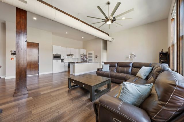 2502 Live Oak Street 235, Dallas, TX 75204