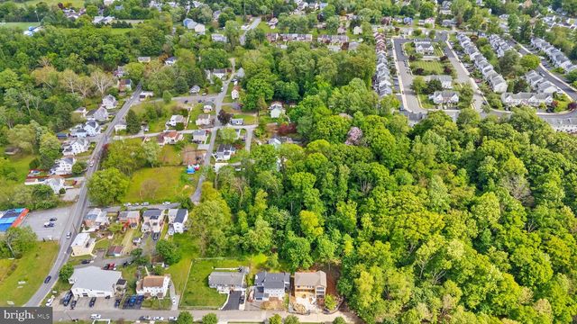 810 MAPLE LN, Aston, PA 19014