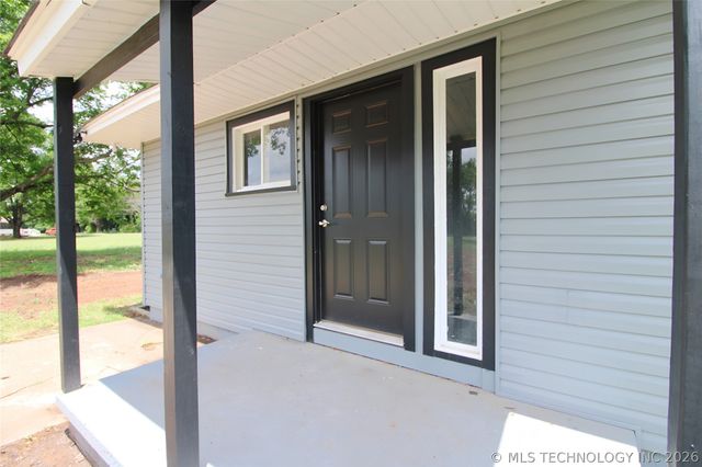 27197 Maiden Lane, Henryetta, OK 74437