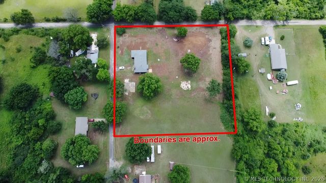 27197 Maiden Lane, Henryetta, OK 74437
