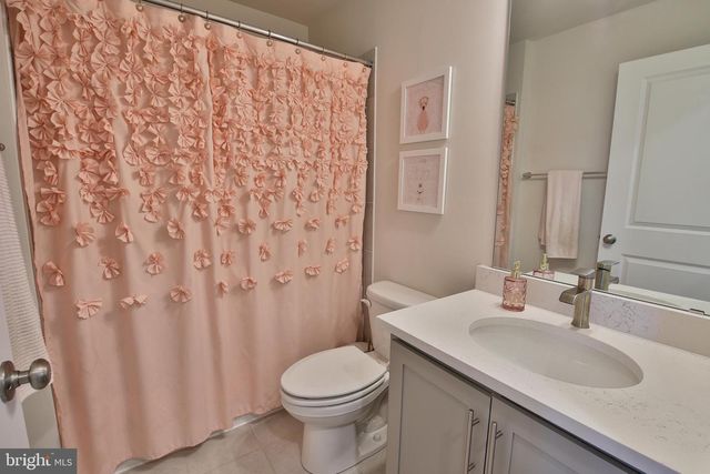 5059 SILVER OAK DR, Rosedale, MD 21237