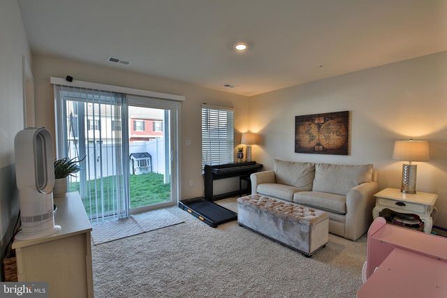 5059 SILVER OAK DR, Rosedale, MD 21237