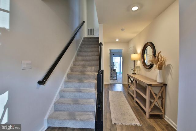 5059 SILVER OAK DR, Rosedale, MD 21237