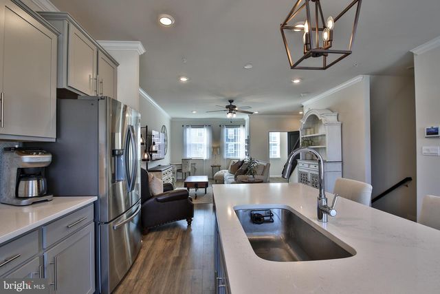 5059 SILVER OAK DR, Rosedale, MD 21237