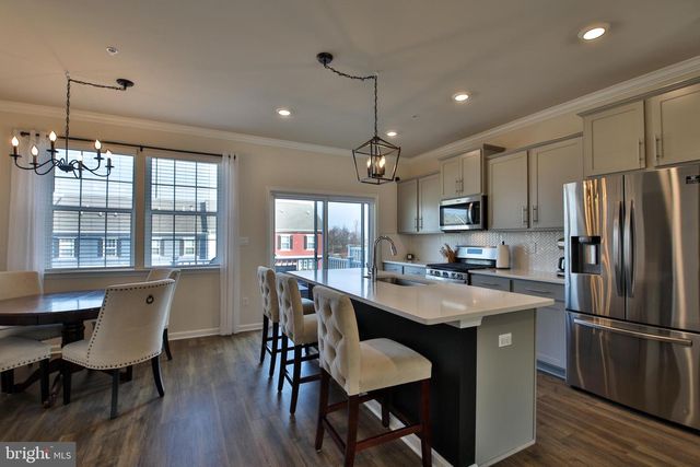5059 SILVER OAK DR, Rosedale, MD 21237