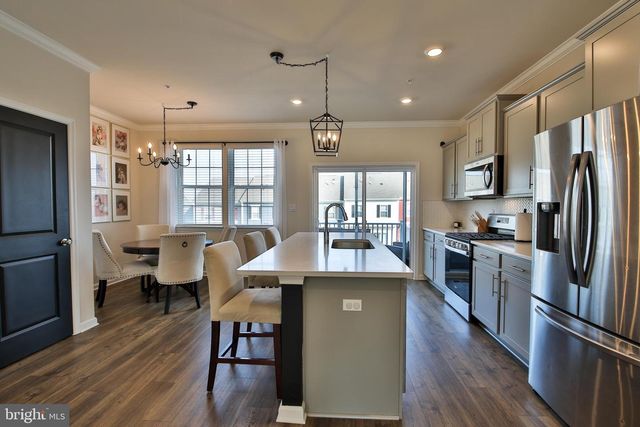 5059 SILVER OAK DR, Rosedale, MD 21237
