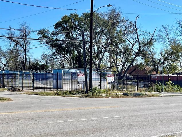 4116 Lockwood Drive, Houston, TX 77026