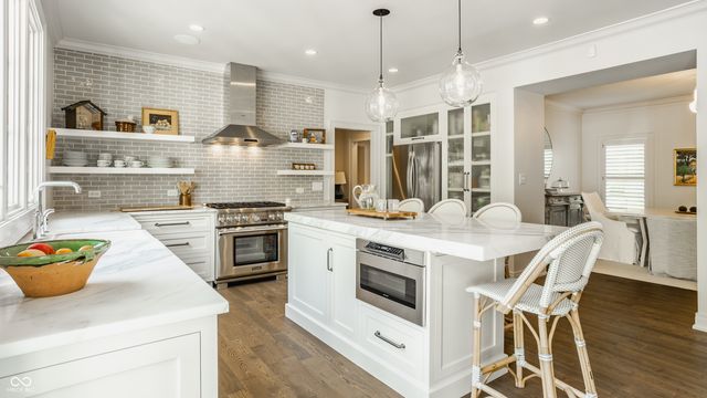 532 Dorset Boulevard, Carmel, IN 46032