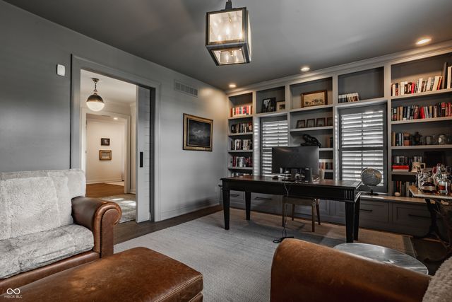 532 Dorset Boulevard, Carmel, IN 46032
