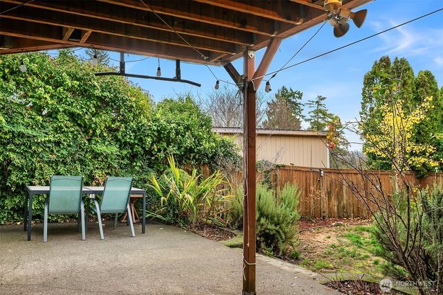 811 SW Langston Road, Renton, WA 98057