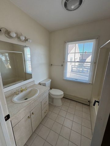 23 Gunrock Ave, Hull, MA 02045