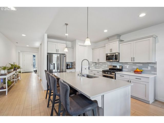 18009 Ne 46TH Ct, Vancouver, WA 98686
