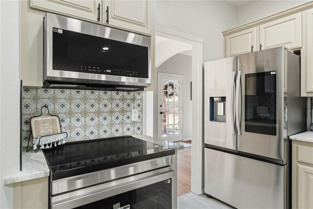 10212 Fawn Trail Road, Mustang, OK 73064