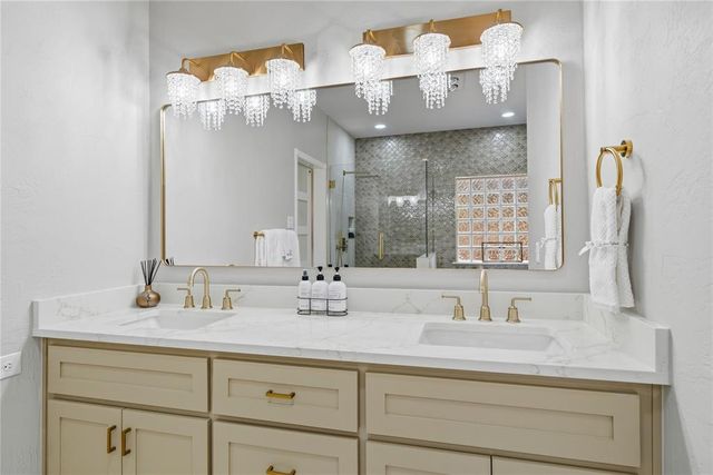 10212 Fawn Trail Road, Mustang, OK 73064